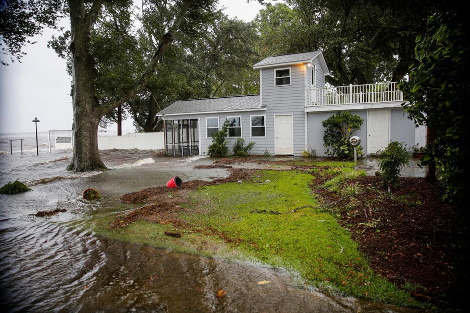 As imagens da passagem do Furacão Florence pelos Estados Unidos 