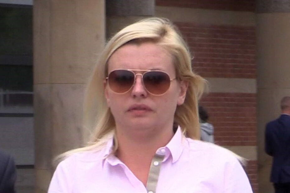 Sarah Bramley enviou foto de sexo explícito ao ex namorado e este matou o seu companheiro