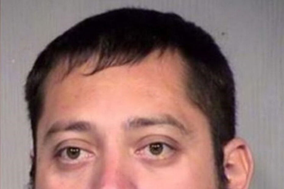 Finge ter Síndrome de Down para que lhe dêm banho e mudem a fralda