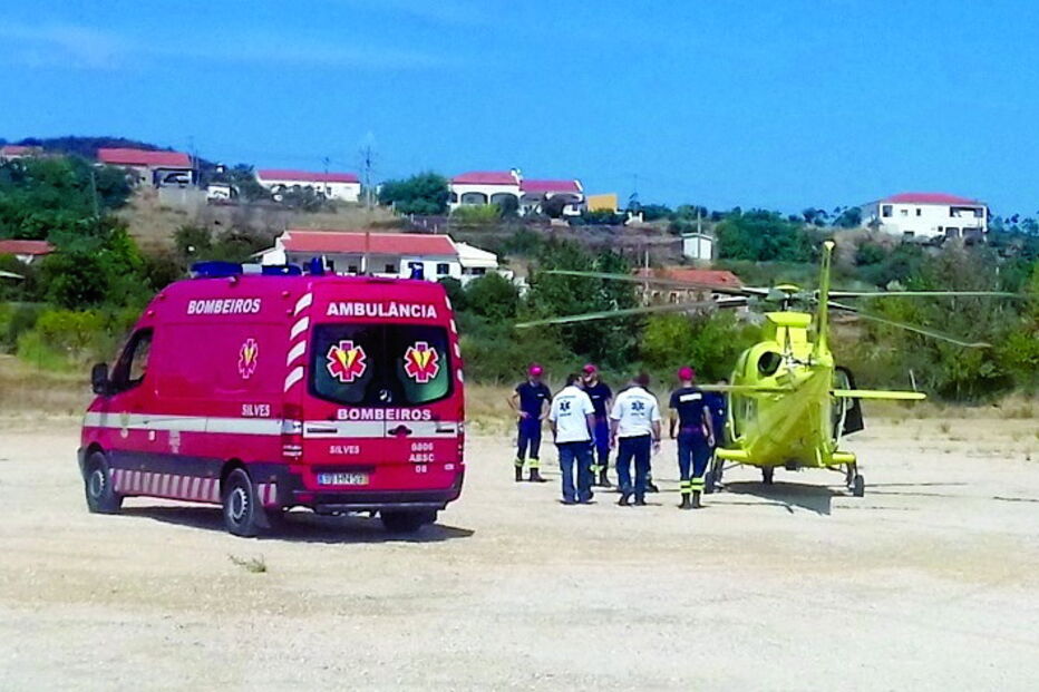Helicóptero transportou homem em Silves 