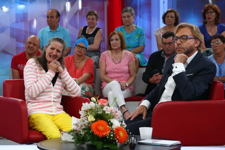 Nazaré Monteiro, de 54 anos, reencontrou a filha, Mónica, no programa da CMTV conduzido por Duarte Siopa 