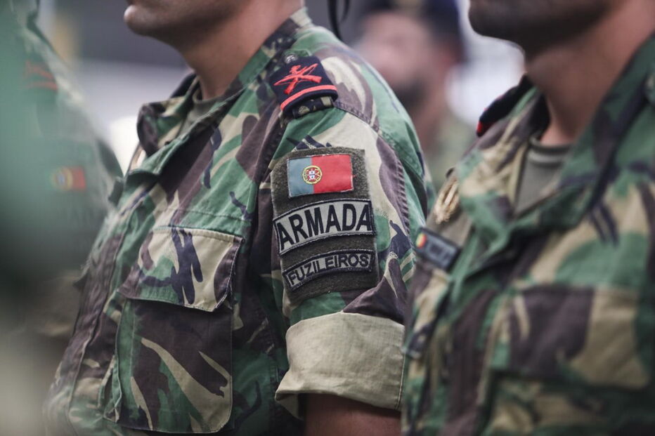 Militares foram recebidos com beijos e abraços dos familiares que os aguardavam no Aeroporto de Figo Maduro 