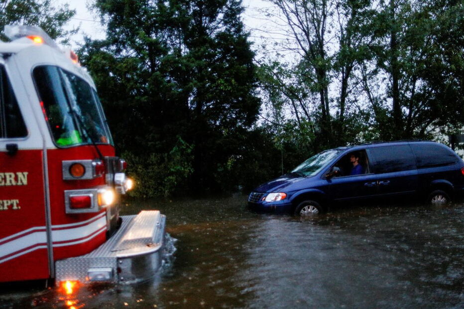 Florence deixa rasto de destruição nos Estados Unidos