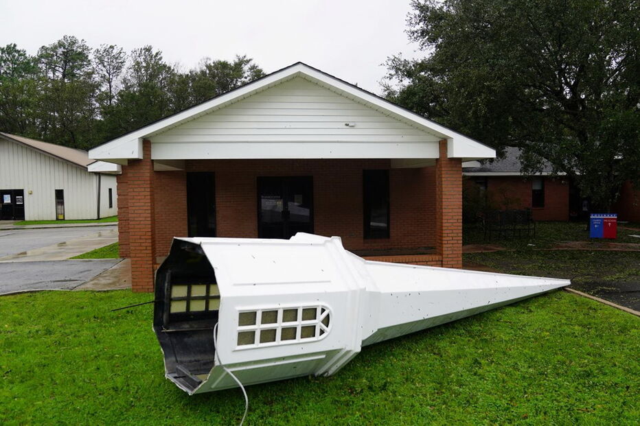 Florence deixa rasto de destruição nos Estados Unidos