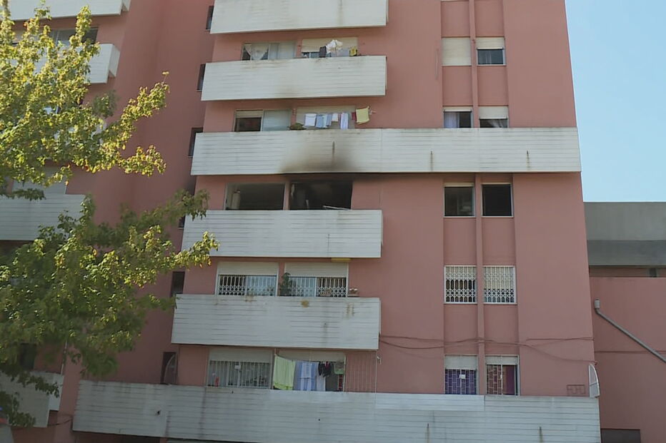 Incêndio em habitação em Almada