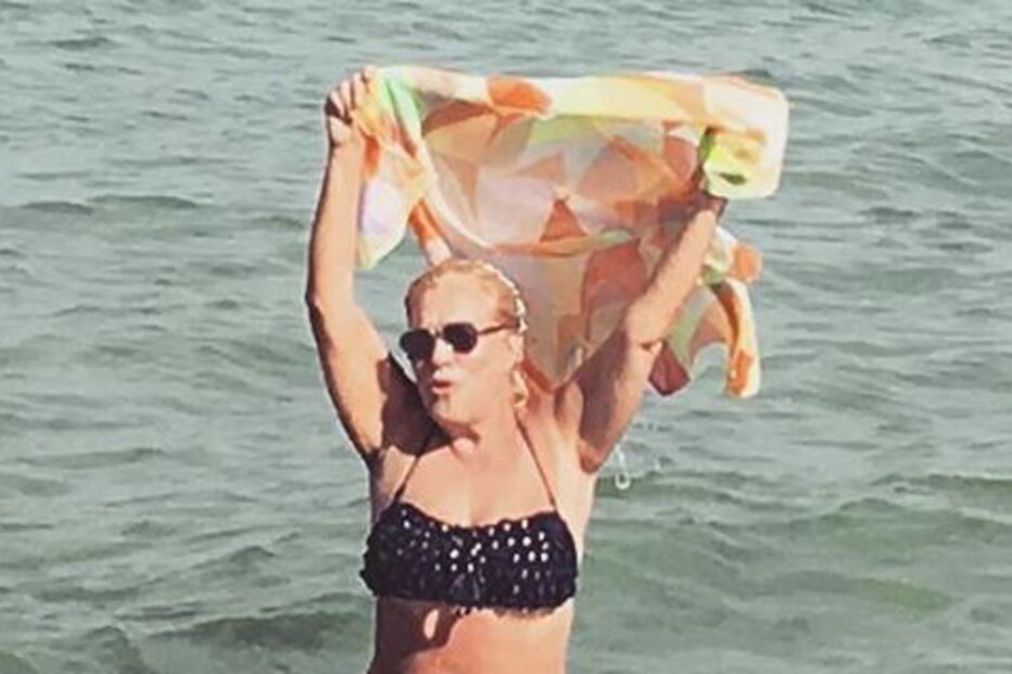 Teresa Guilherme em biquini