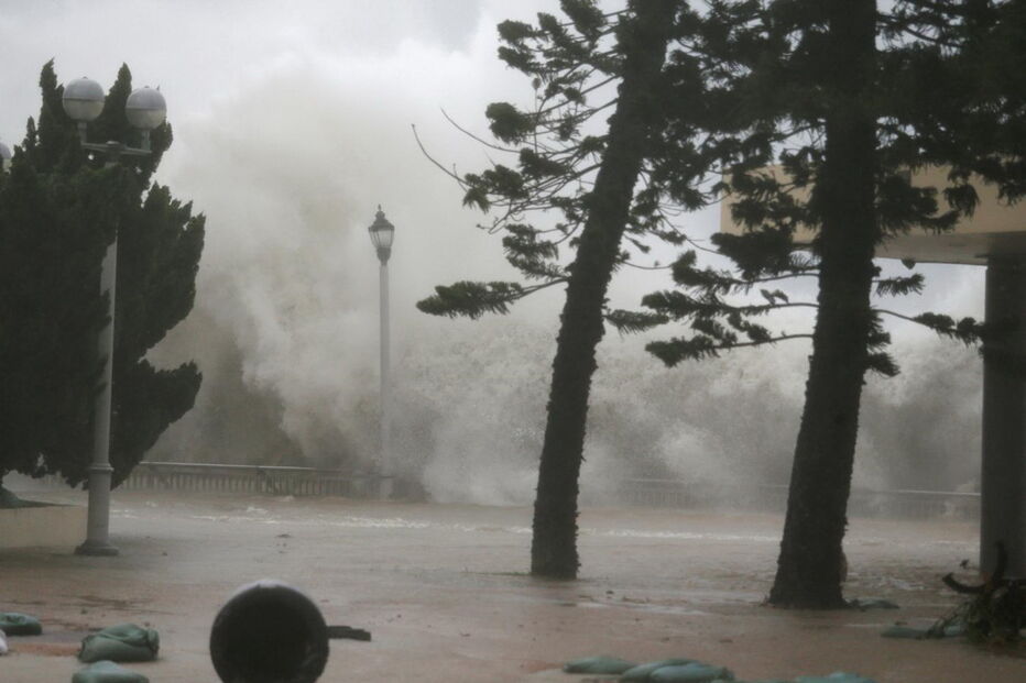 Imagens dramáticas mostram devastação causada pelo tufão Mangkhut