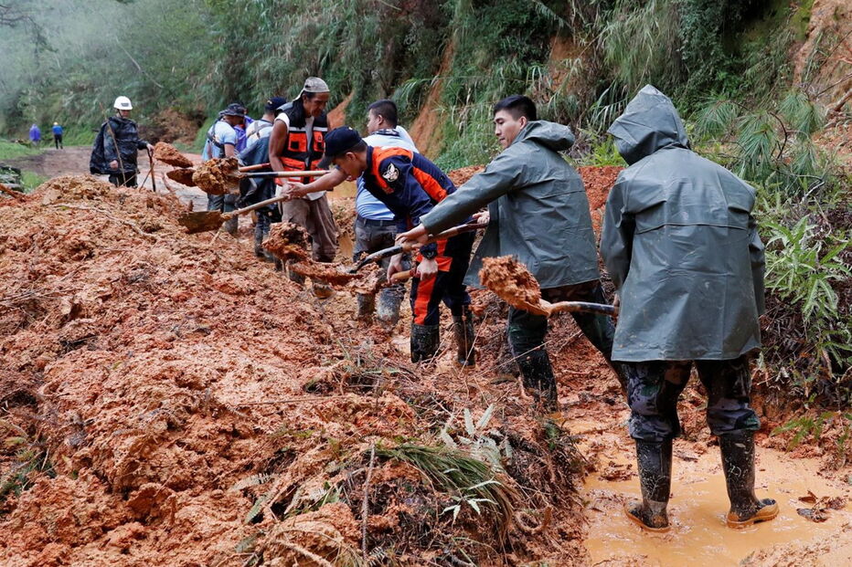 Imagens dramáticas mostram devastação causada pelo tufão Mangkhut