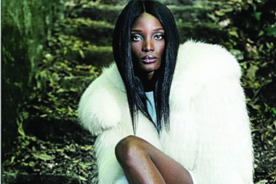 Fátima Lopes mostra nova coleção de sapatos