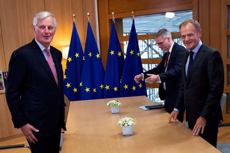 Donald Tusk diz ser possível que não haja acordo sobre Brexit até março de 2019