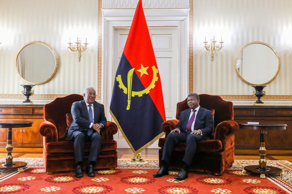 João Lourenço com António Costa em Angola