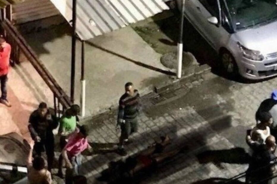Polícia do Rio mata homem após confundir guarda-chuva com arma