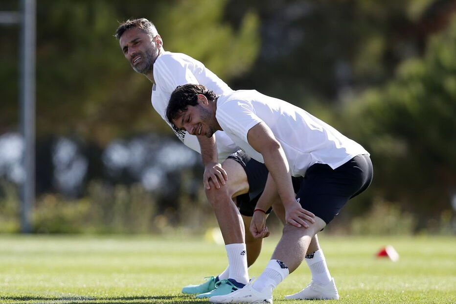 Jonas e Krovinovic treinam no Seixal