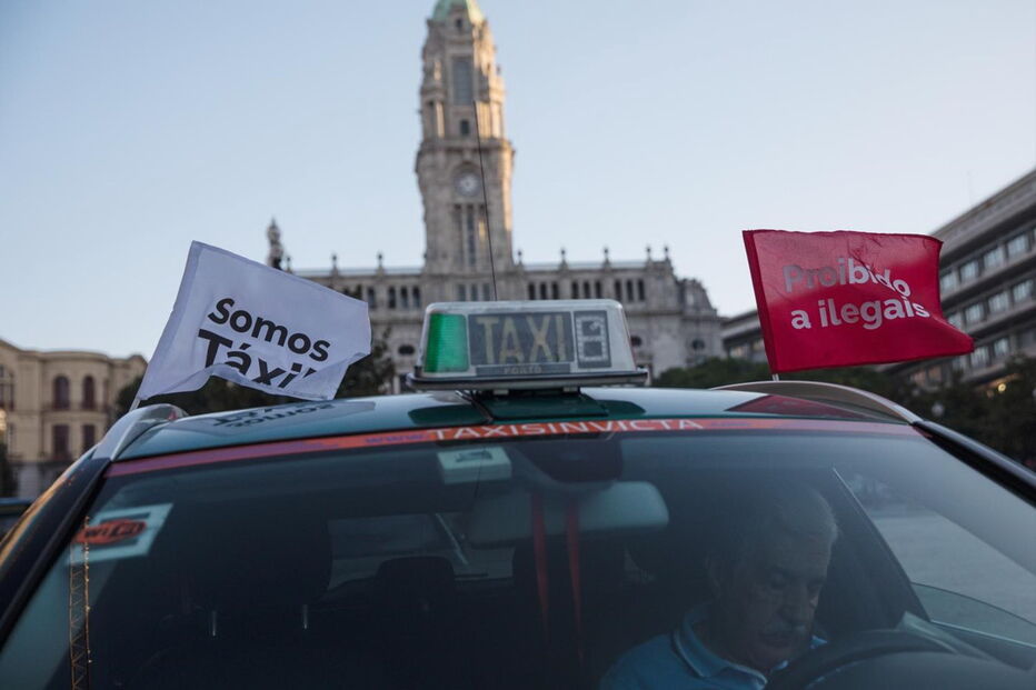 Protesto dos taxistas condicionou trânsito no Porto