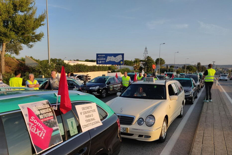 Protesto dos taxistas condicionou trânsito em Faro