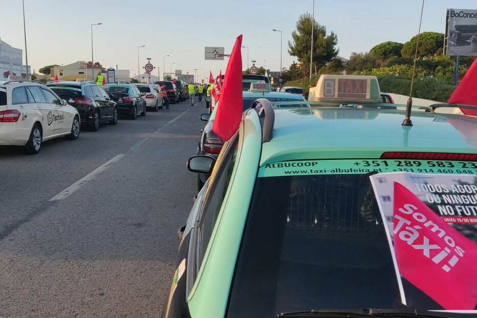 Protesto dos taxistas condicionou trânsito em Faro