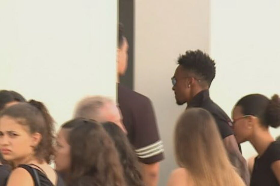 Yannick Djaló no velório da irmã