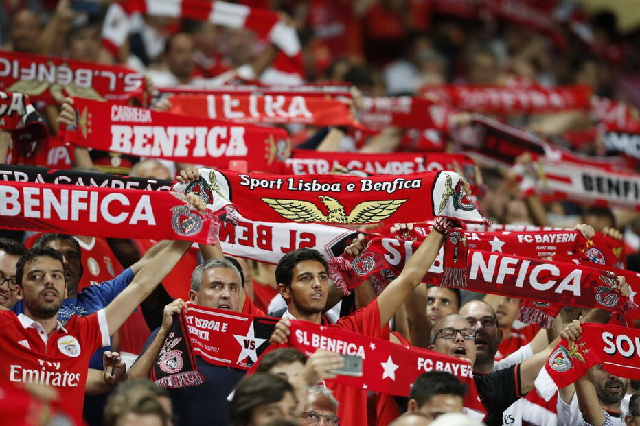 Adeptos do Benfica nas bancadas da Luz
