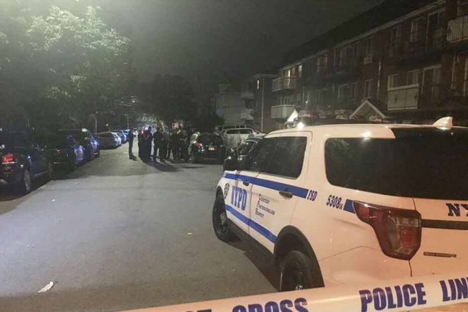 Três crianças e dois adultos esfaqueados em creche de Nova Iorque