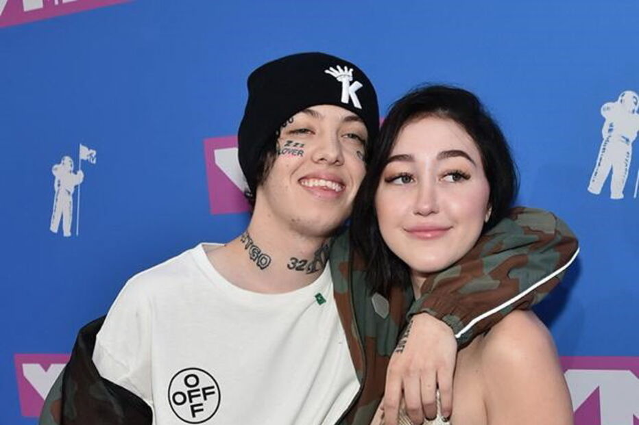 Noah Cyrus com Lil Xan