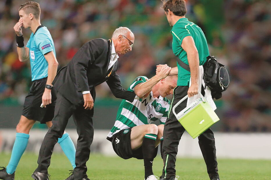 Mathieu lesionou-se na quinta-feira, no encontro da Liga Europa frente ao Qarabag   