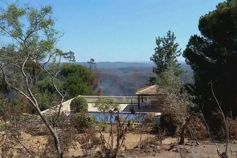 Incêndio junto a vivendas em Monchique mobiliza 50 operacionais