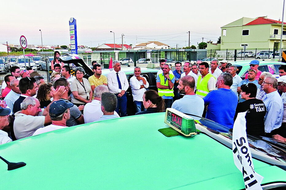Taxistas em protesto em Faro