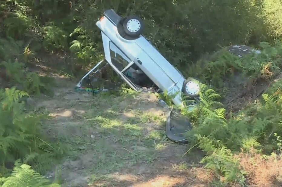 Idosa de 96 anos morre em queda de carro em ravina 