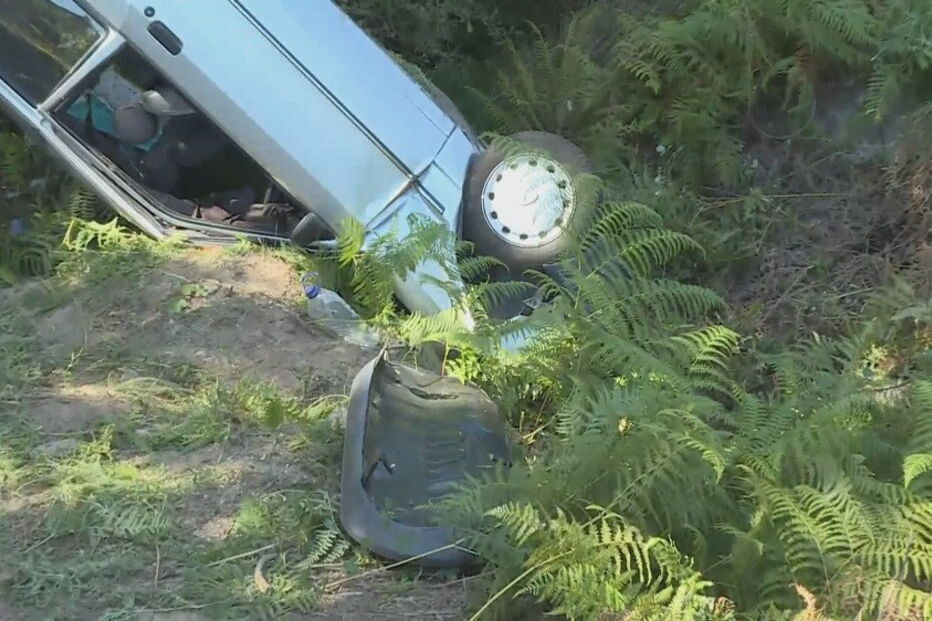 Idosa de 96 anos morre em queda de carro em ravina 