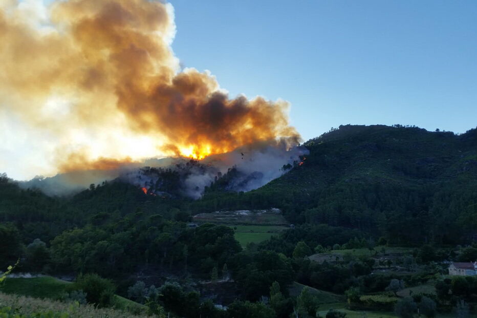 Incêndio no Parque Nacional da Peneda-Gerês