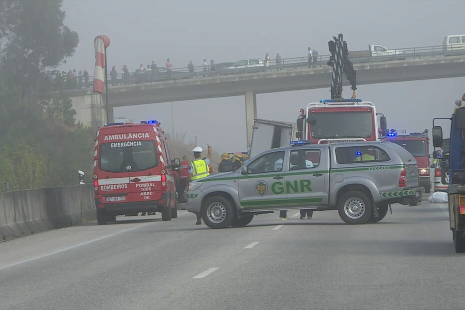 Colisão frontal no IC8 faz oito mortos em Pombal 