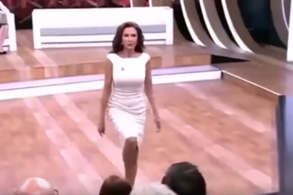 Atriz dá bofetada a mulher do público por criticar o seu filho com Síndrome de Down