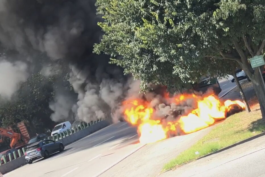 Atrelado explode na VCI no Porto