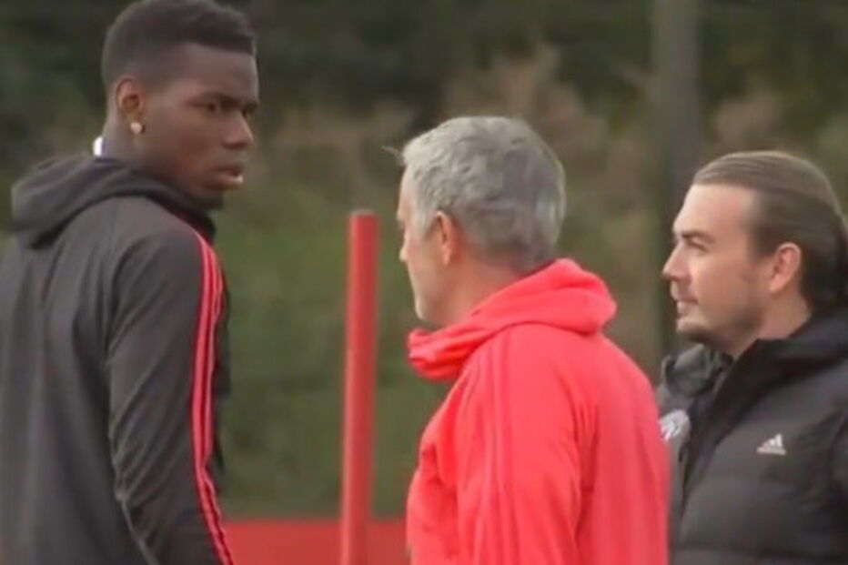 Mourinho e Pogba no treino do United
