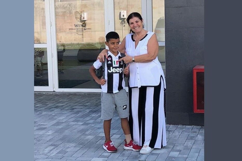 Dolores Aveiro com Cristianinho em Turim