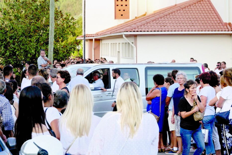 Despedida emotiva a cinco vítimas mortais do IC8 em Pombal