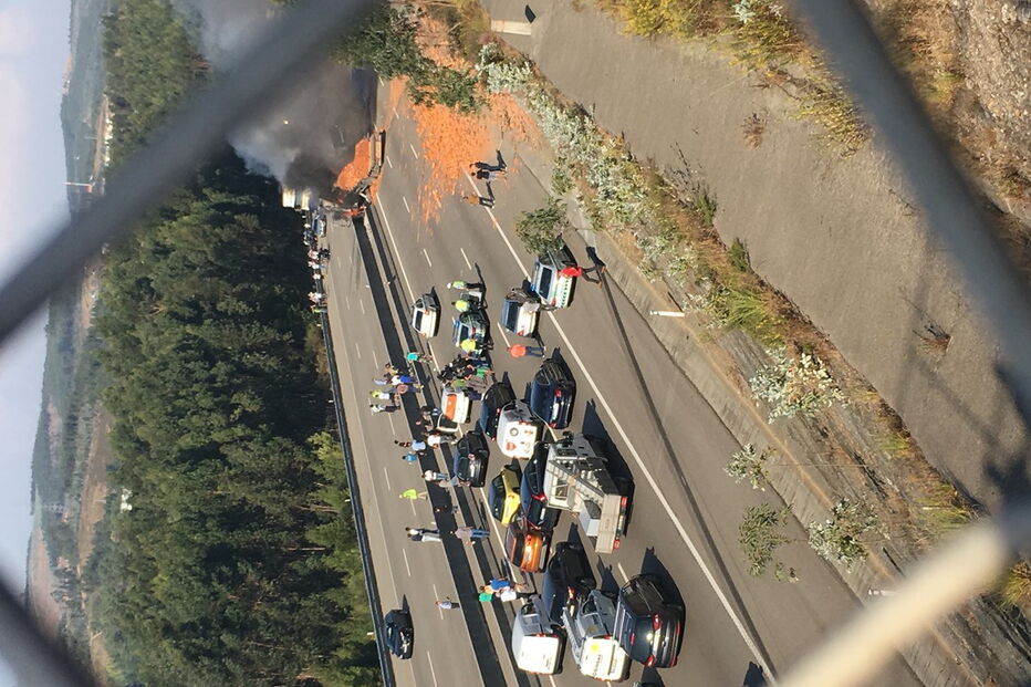 A3 cortada nos dois sentidos na zona de Santo Tirso 