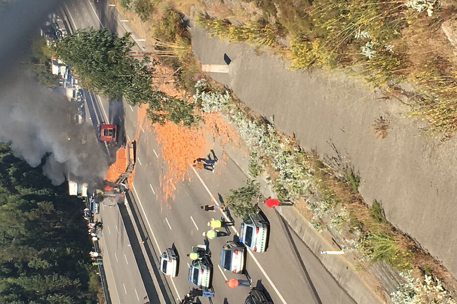 A3 cortada nos dois sentidos na zona de Santo Tirso 
