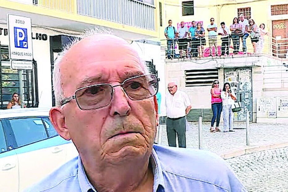 Américo Pina esteve à porta do tribunal para apoiar a filha detida