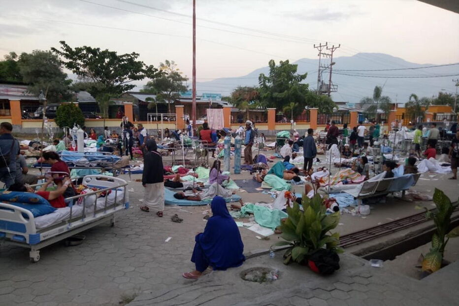 As imagens da destruição do tsunami e sismo na Indonésia