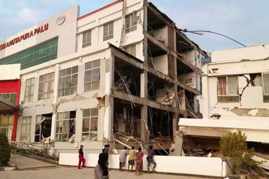 As imagens da destruição do tsunami e sismo na Indonésia