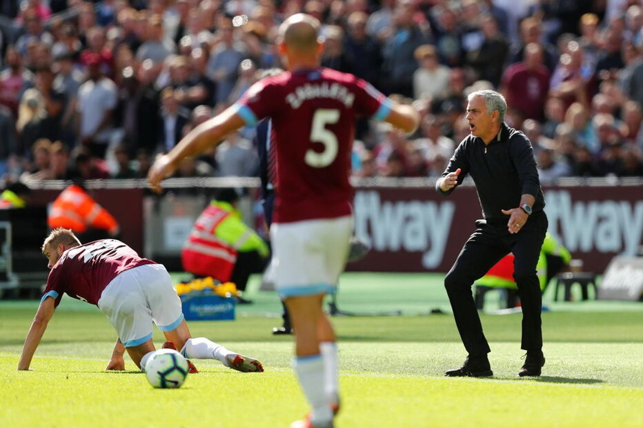José Mourinho no jogo contra o West Ham