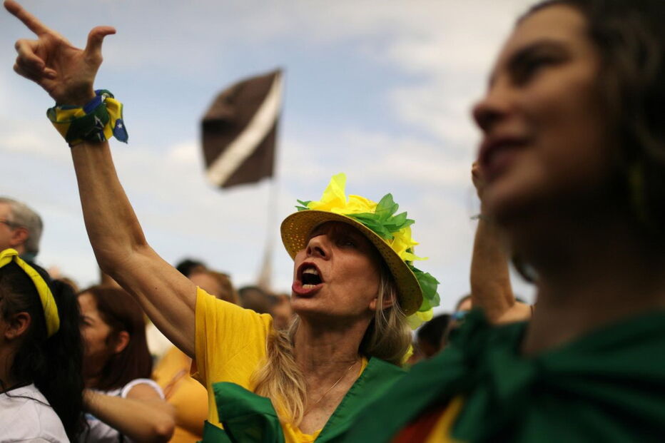 Manifestação organizada pelo movimento Mulheres Unidas contra Bolsonaro, no Rio de Janeiro