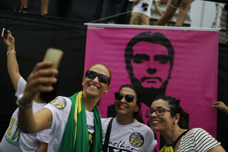 Manifestação organizada pelo movimento Mulheres Unidas contra Bolsonaro, no Rio de Janeiro