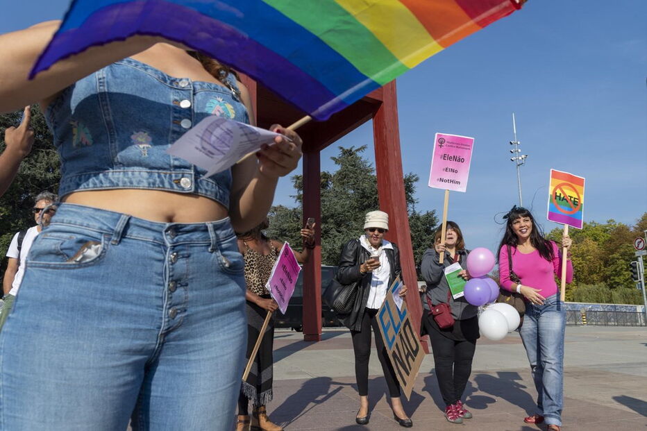 Manifestação contra Bolsonaro, no Brasil
