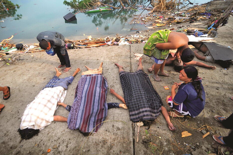 Sismo e tsunami fazem centenas de mortos na Indonésia