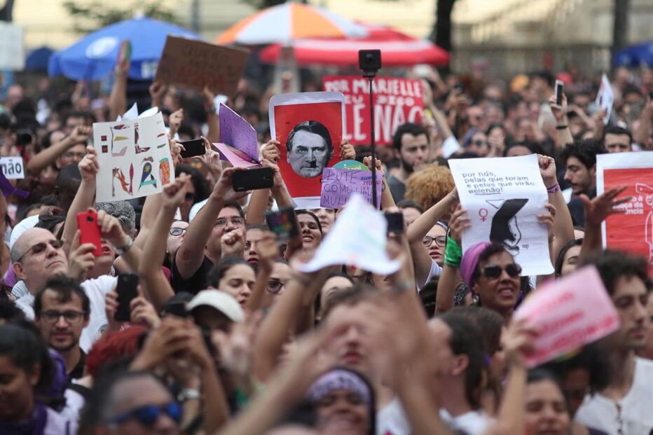 Milhares protestaram contra Bolsonaro nas maiores cidades do Brasil