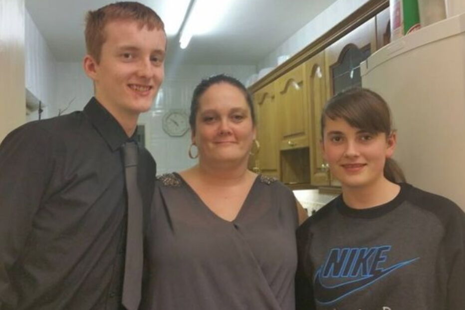 Mãe de quatro crianças morre após turno em bar