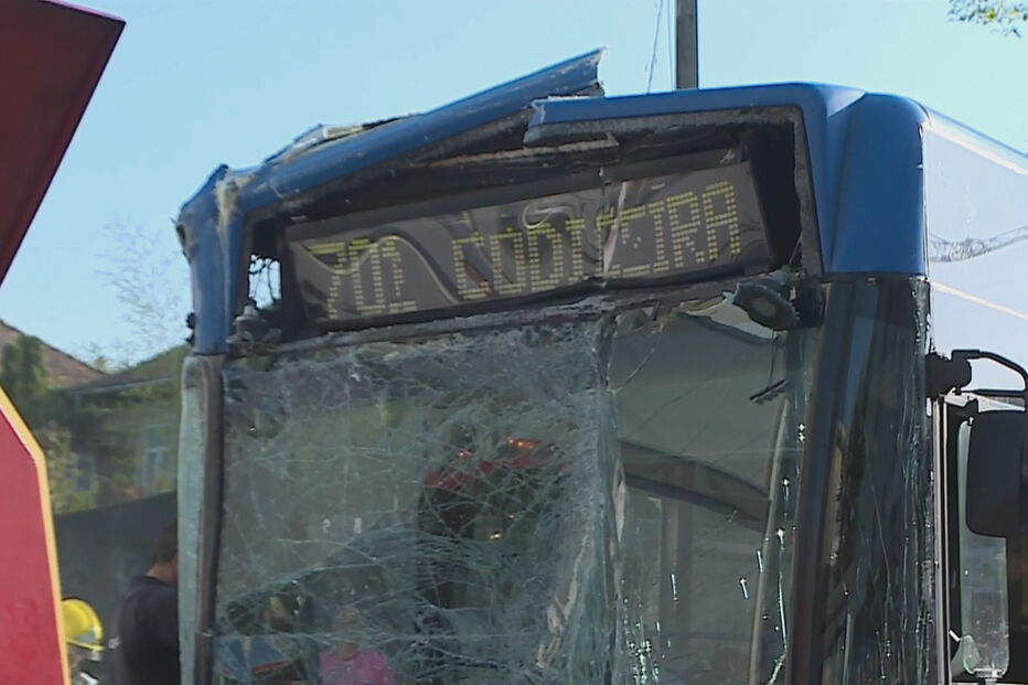 Despiste de autocarro da STCP faz oito feridos na Maia 