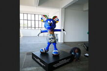 Rato Mickey com 'look' africano no 90.º aniversário